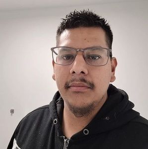 Meet your Posher, Dennis